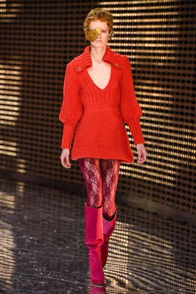 Look 63
